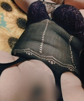 💋 Со мной ты окунешься в мир страсти и наслаждения, испытывая незабываемые моменты. У меня есть отзывы подтверждающие это! 👄 Я сделаю все возможное, чтобы удовлетворить твои желания и фантазии: классический секс, оральные ласки, массаж и многое другое. Также есть пара фото, чтобы ты смог оценить мою красоту. 😉 Свяжись со мной и позволь мне сделать Москву особенной для тебя. 💕 Наталья